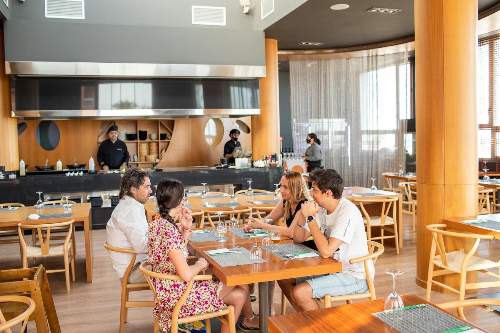 Protur Roquetas Hotel&Spa Roquetas de Mar Bagian luar foto